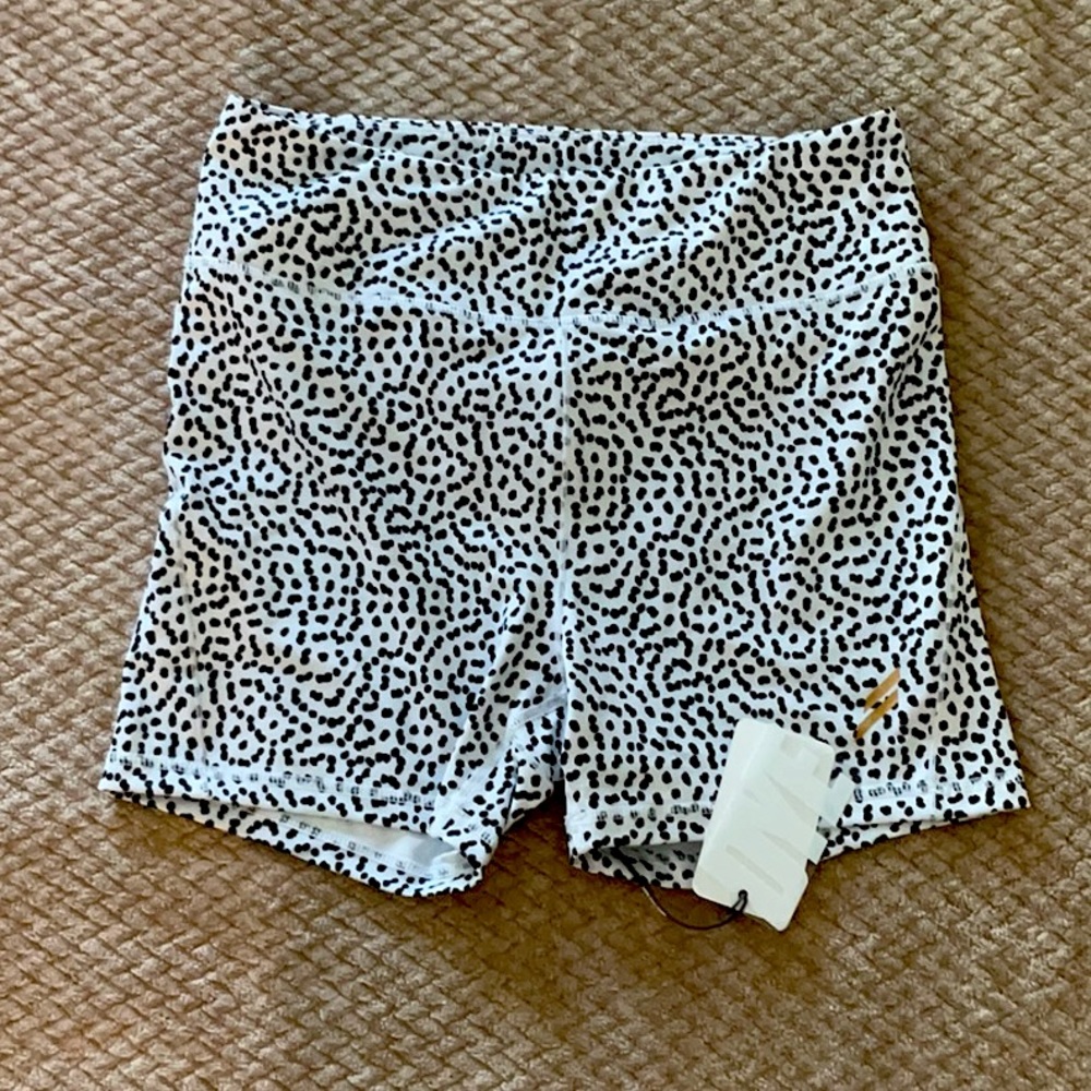 DOYOUEVEN White Speckled Biker Shorts